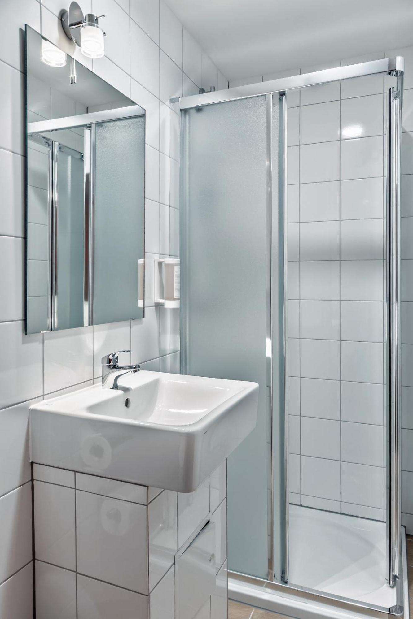 Augustus Hotel Bernkastel - Comfortable Budget Hotel Room photo