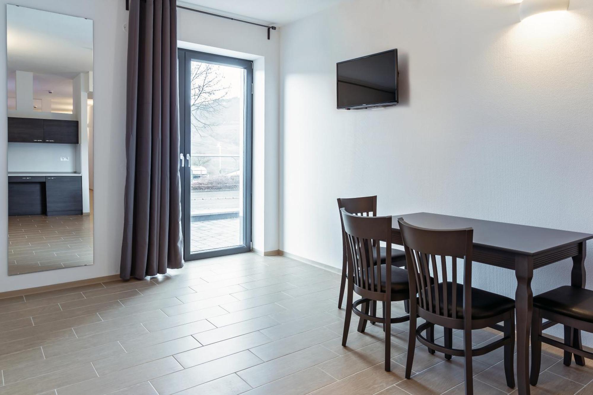 Augustus Hotel Bernkastel - Comfortable Budget Hotel Room photo